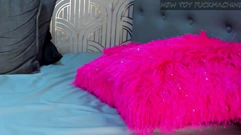Snapshot of madison_milan chatting on March 12, 4:30 am online show from March 12, 4:30 am