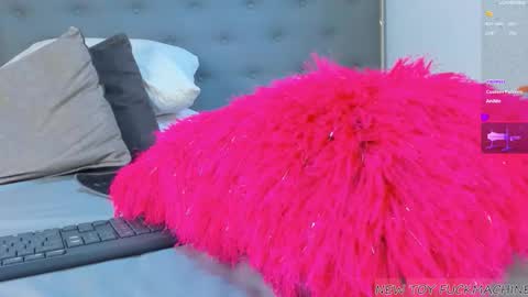 Snapshot of madison_milan chatting on September 14, 5:25 pm online show from September 14, 5:25 pm