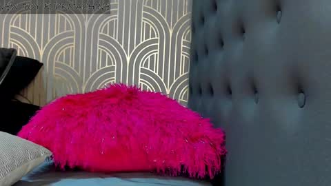 Snapshot of madison_milan chatting on January 23, 2:55 am online show from January 23, 2:55 am