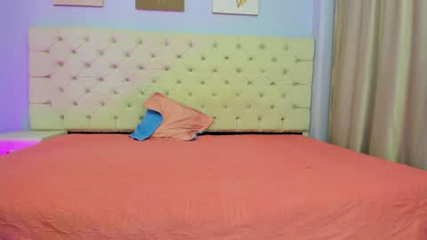 Snapshot of madison_mooney chatting on January 28, 12:00 pm Madison online show from January 28, 12:00 pm
