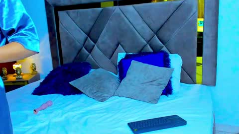 madison_rinaldi online show from December 13, 10:45 pm