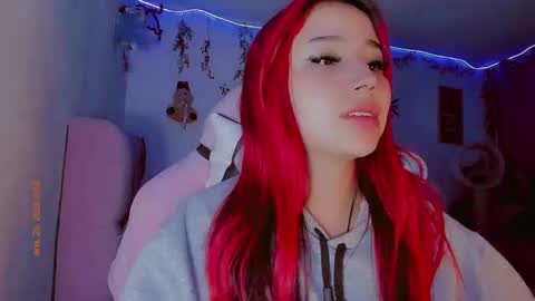 Snapshot of madison_x17 chatting on January 25, 5:40 am madso x17 online show from January 25, 5:40 am