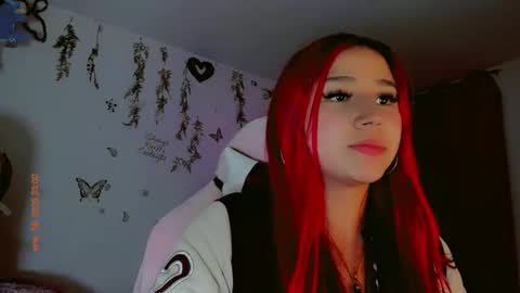 Snapshot of madison_x17 chatting on January 19, 4:01 am madso x17 online show from January 19, 4:01 am