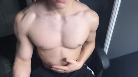 Sexyboymadison online show from November 7, 11:07 pm