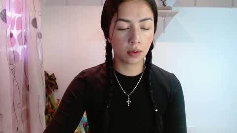 Snapshot of madisoncambel chatting on December 19, 6:12 pm Madison Cambel online show from December 19, 6:12 pm