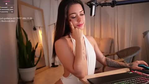 Snapshot of madisonlara chatting on March 1, 5:49 pm madisonlara online show from March 1, 5:49 pm