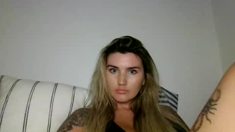 madisonlubbe2 online show from July 17, 3:30 am