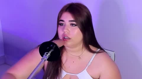 madissonlee__ online show from November 29, 7:21 pm