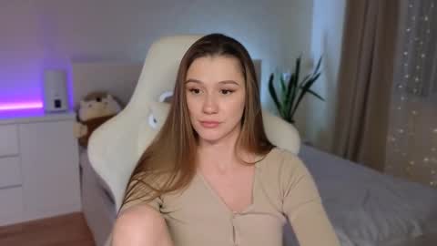 Madi Soon online show from February 18, 4:58 pm