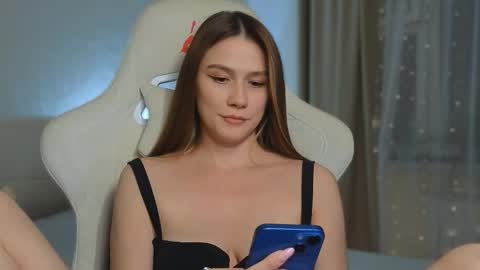 Madi Soon online show from February 12, 4:11 pm