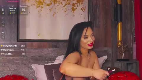 Snapshot of madyluxx chatting on February 10, 1:35 am MadyLuxx online show from February 10, 1:35 am