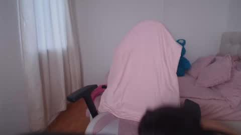Snapshot of madysson__js_ chatting on February 27, 10:53 pm madysson__js_ online show from February 27, 10:53 pm