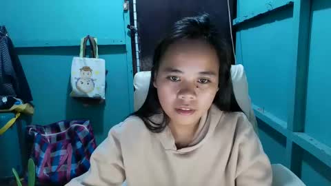 mae_lovers234xx online show from December 3, 2:44 pm