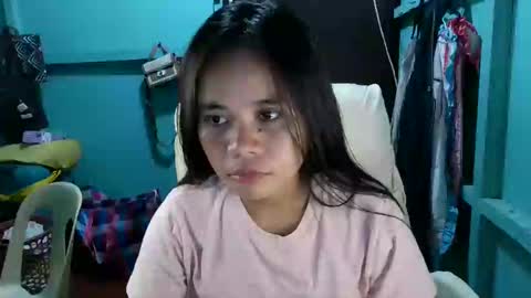 mae_lovers234xx online show from December 9, 1:24 pm