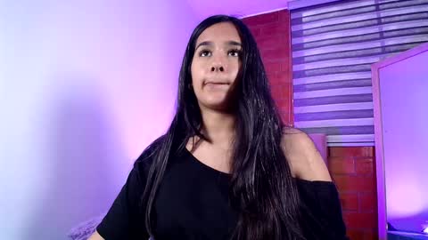 maeena online show from December 3, 8:01 pm