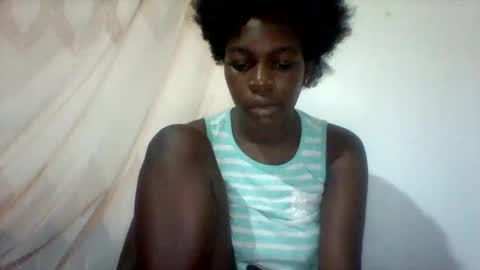 maevre_ online show from February 13, 9:01 am