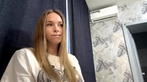 Sara online show from March 3, 8:43 am