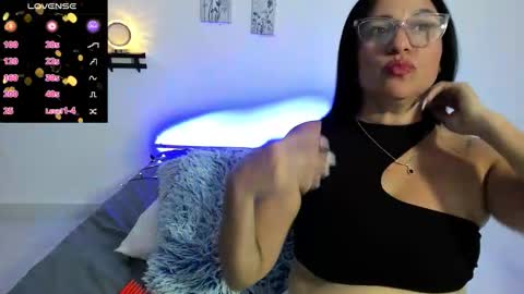 magentastudio2025 online show from January 15, 10:51 pm