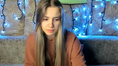 Maggie online show from December 31, 1:36 am