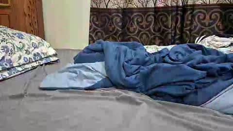 maggiegigolo online show from May 17, 6:22 am