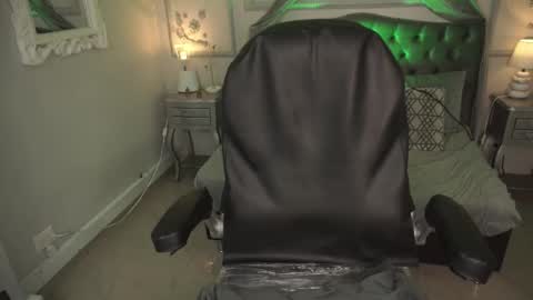   online show from December 14, 9:10 pm