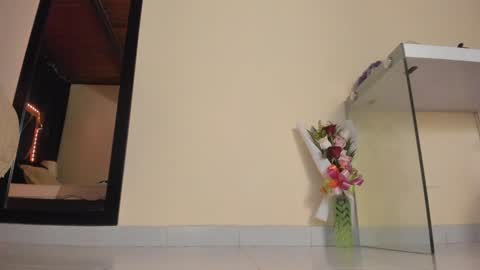 Snapshot of magiarias chatting on February 6, 3:09 pm online show from February 6, 3:09 pm