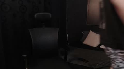 Damian Rivers online show from January 8, 11:10 pm