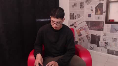 Snapshot of magic_boy01 chatting on January 31, 2:17 pm Damian Rivers online show from January 31, 2:17 pm