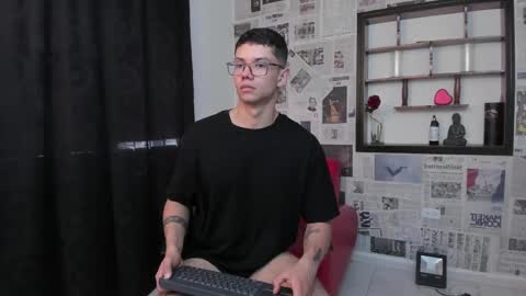 Snapshot of magic_boy01 chatting on February 26, 8:04 pm Damian Rivers online show from February 26, 8:04 pm