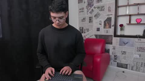 Snapshot of magic_boy01 chatting on February 21, 8:05 pm Damian Rivers online show from February 21, 8:05 pm