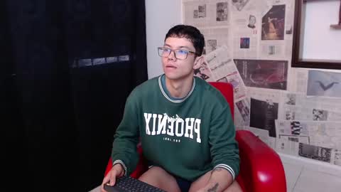 Snapshot of magic_boy01 chatting on September 19, 1:59 pm Damian Rivers online show from September 19, 1:59 pm