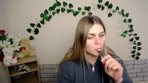magic_katarina_ online show from December 24, 10:44 am