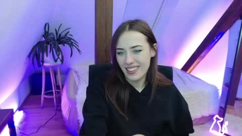 Zooey online show from February 18, 10:58 pm