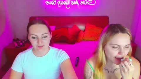 Lili and Bella online show from March 2, 10:45 am