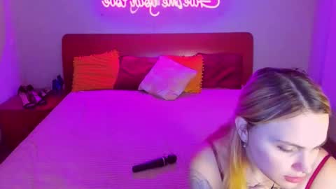 Lili and Bella online show from March 6, 7:14 am
