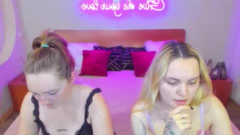 Lili and Bella online show from March 10, 7:12 am