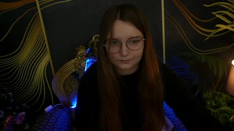 Snapshot of magicpeachhs chatting on January 14, 1:17 pm Emily online show from January 14, 1:17 pm
