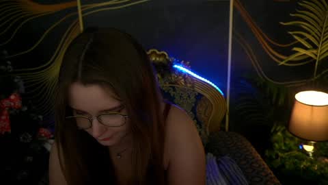 Snapshot of magicpeachhs chatting on January 1, 1:59 pm Emily online show from January 1, 1:59 pm