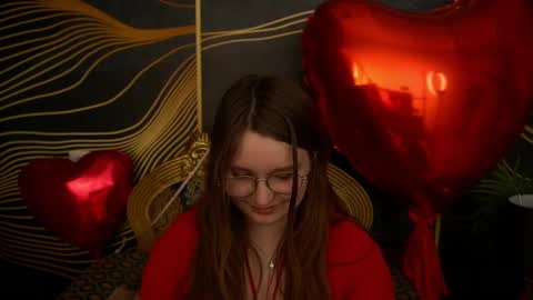 Snapshot of magicpeachhs chatting on February 26, 3:21 pm Emily online show from February 26, 3:21 pm