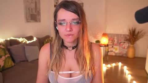 Ami online show from March 4, 1:19 pm