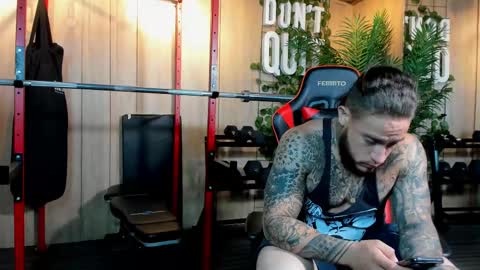 MAGNUS DAHL online show from February 2, 12:35 pm