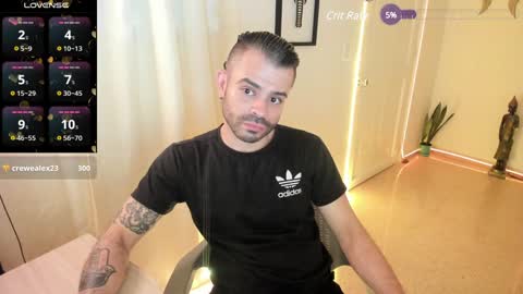 Snapshot of magnus_king chatting on December 11, 5:00 am online show from December 11, 5:00 am