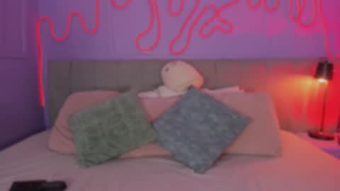 Mai online show from November 10, 7:49 pm