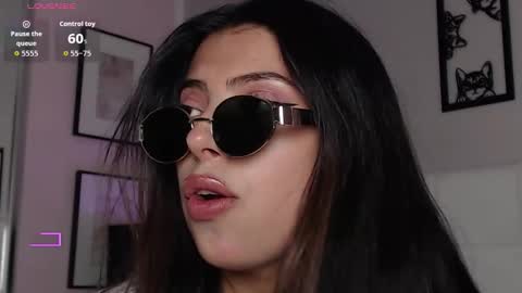 Maia Reficco online show from November 26, 9:22 pm