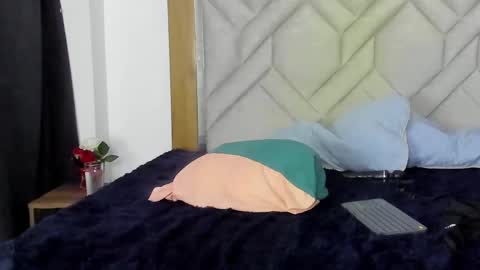 Snapshot of maia_stark_ chatting on February 15, 7:16 am Maia Stark online show from February 15, 7:16 am