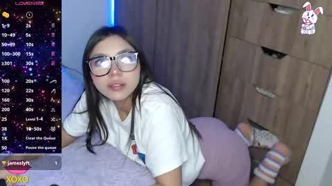Snapshot of maiaa_evans chatting on March 5, 2:03 am t online show from March 5, 2:03 am