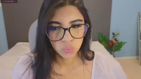 Snapshot of maiaa_ruiz chatting on September 8, 2:38 pm Maiaa Ruiz online show from September 8, 2:38 pm
