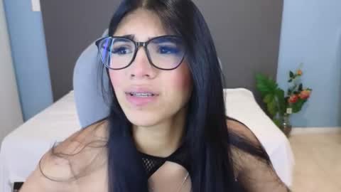 Maiaa Ruiz  online show from October 4, 2:48 pm