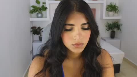Maiaa Ruiz  online show from July 17, 1:35 pm