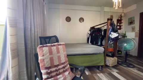 Maia online show from February 24, 1:53 pm